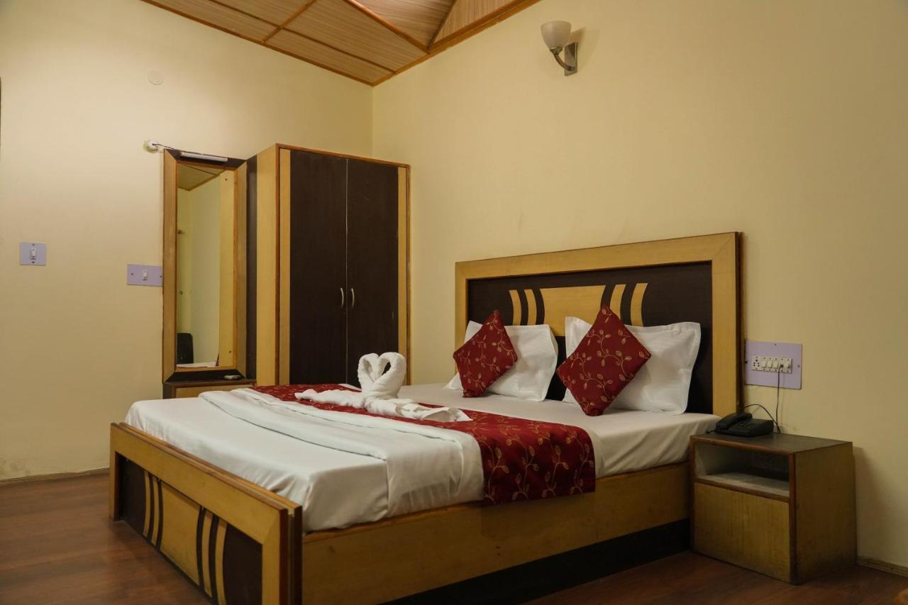 Hotel Grass Land Manāli Екстериор снимка