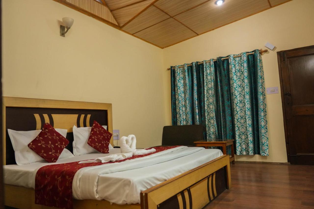 Hotel Grass Land Manāli Екстериор снимка