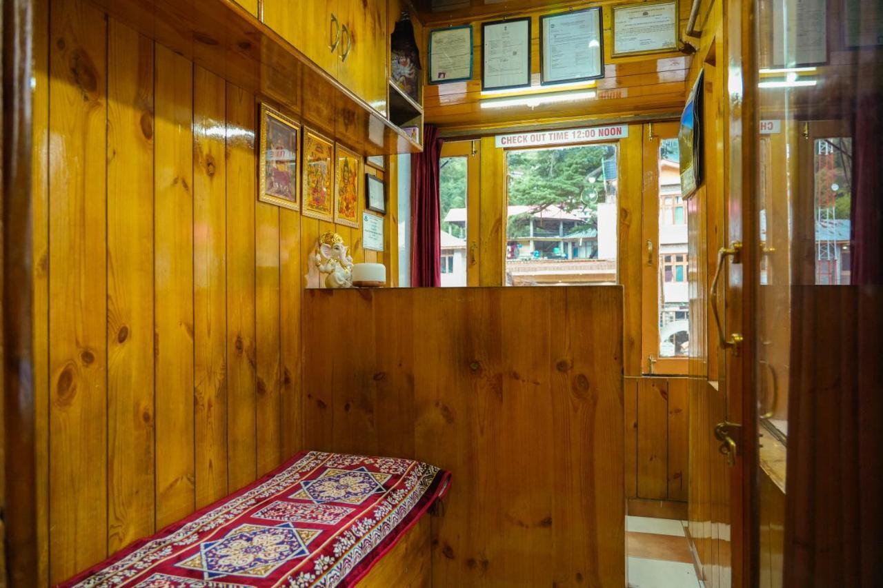 Hotel Grass Land Manāli Екстериор снимка