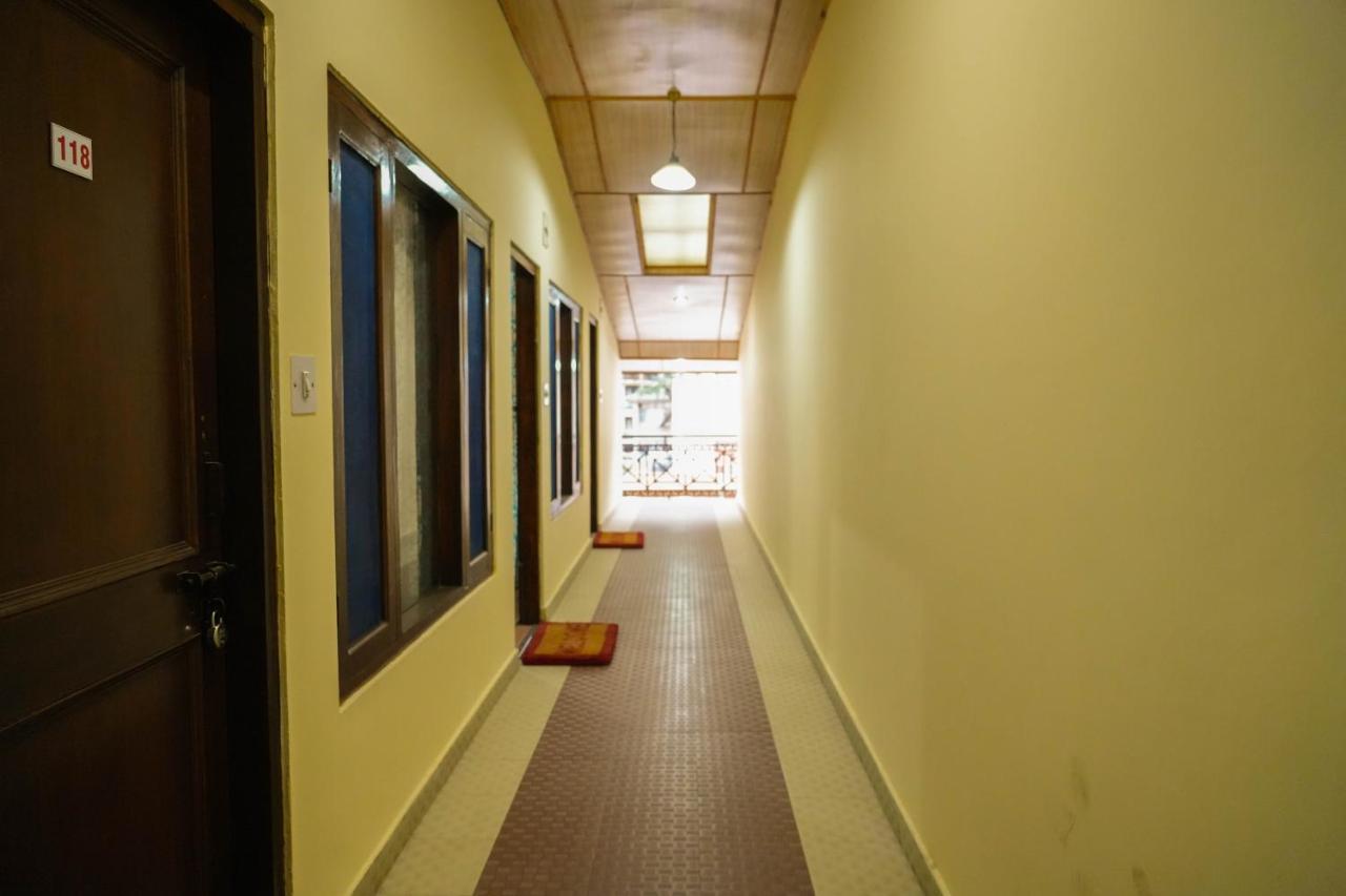 Hotel Grass Land Manāli Екстериор снимка