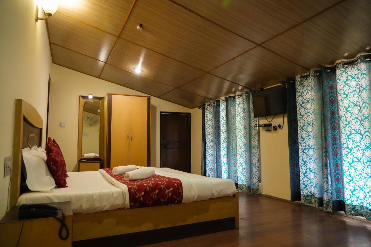 Hotel Grass Land Manāli Екстериор снимка
