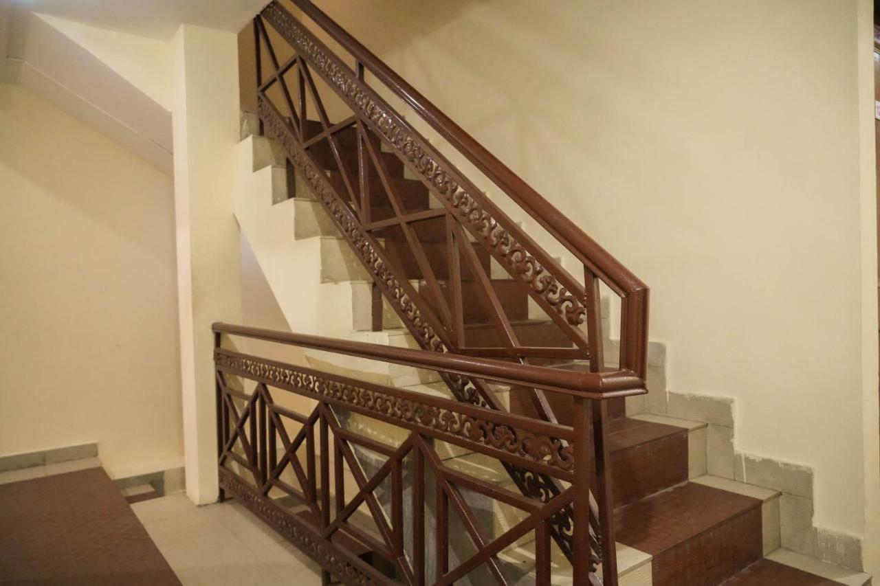 Hotel Grass Land Manāli Екстериор снимка